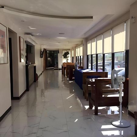 Oyo 195 Ranchotel - Binan Екстериор снимка