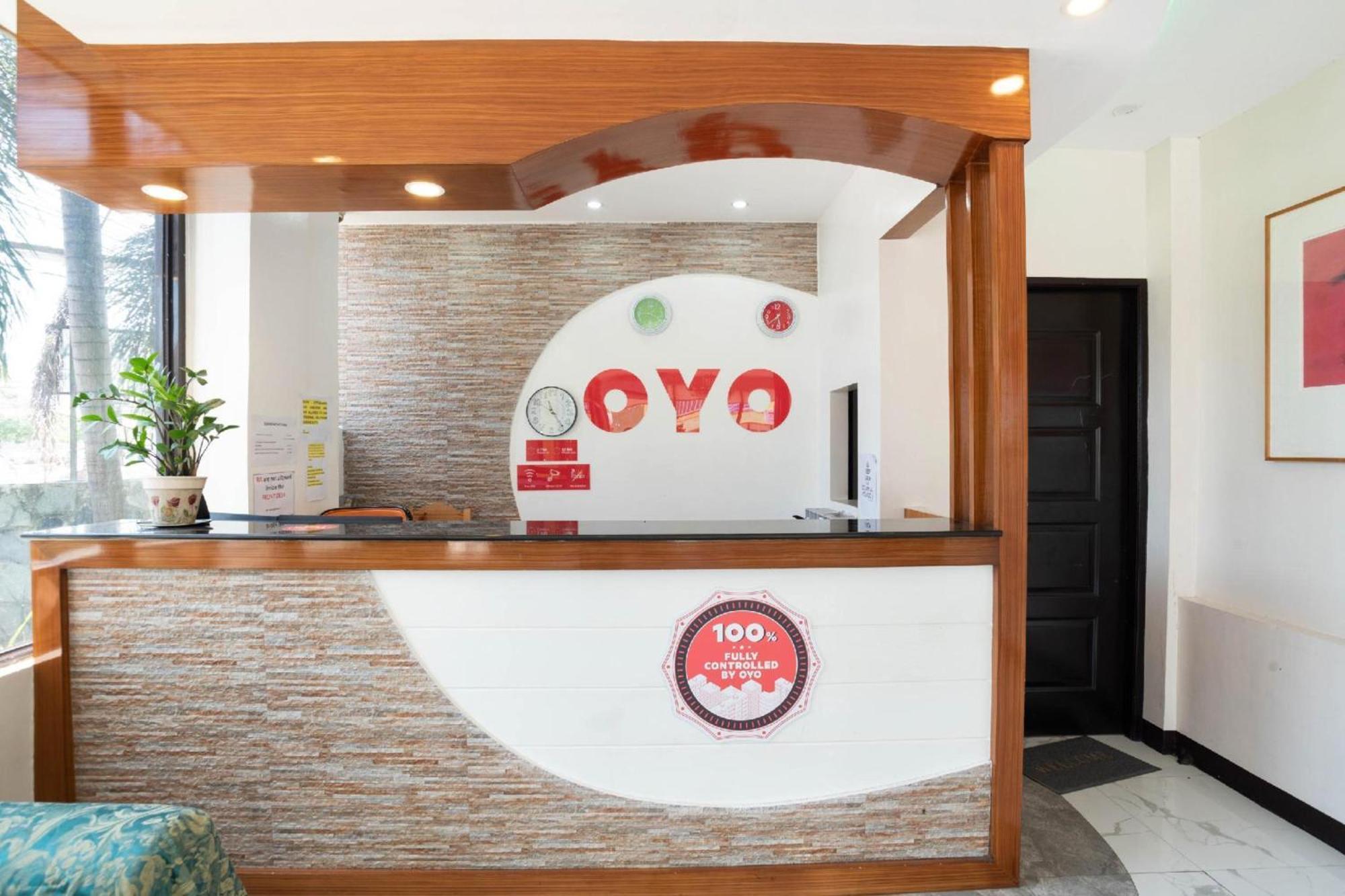 Oyo 195 Ranchotel - Binan Екстериор снимка