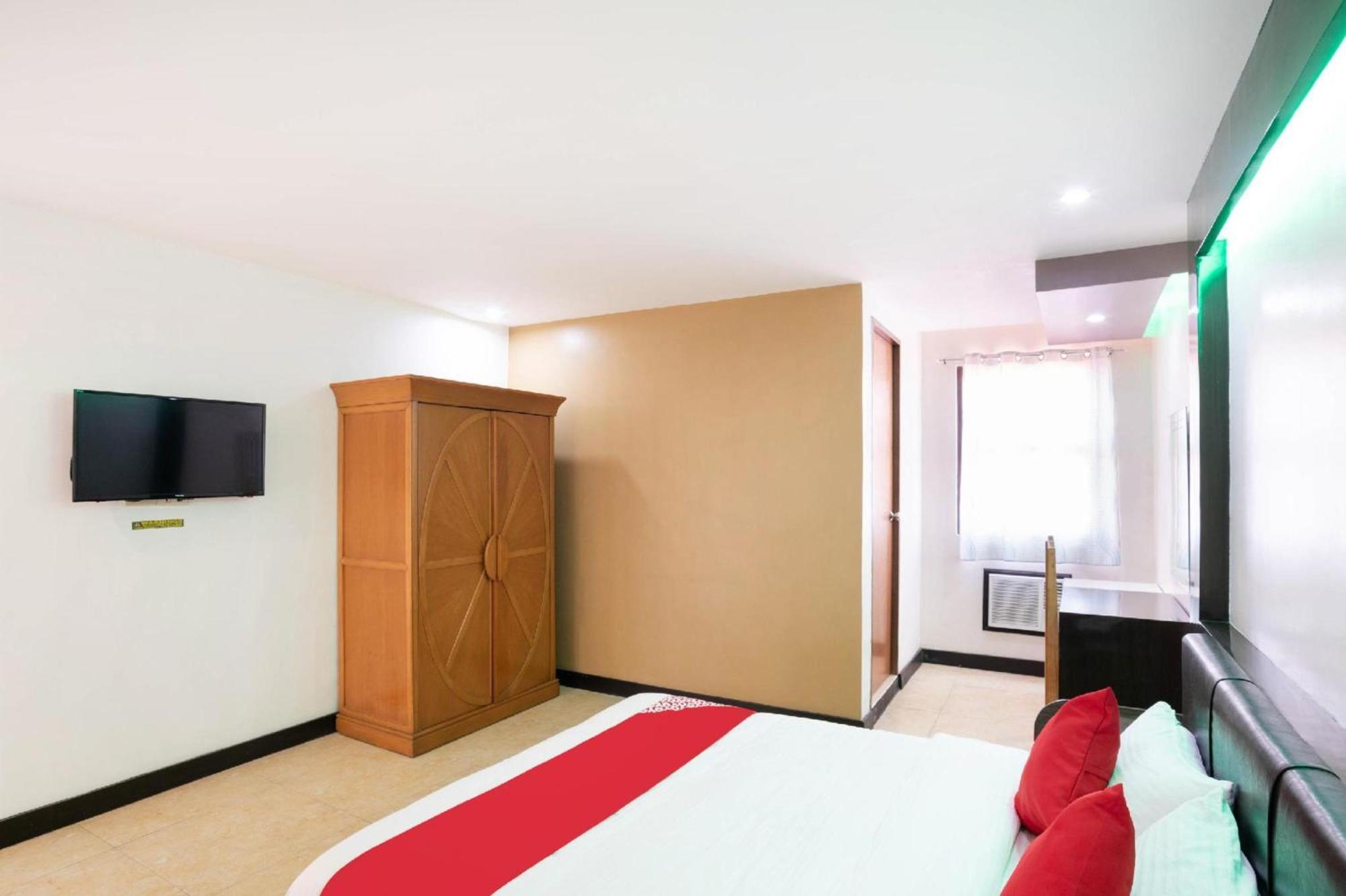 Oyo 195 Ranchotel - Binan Екстериор снимка