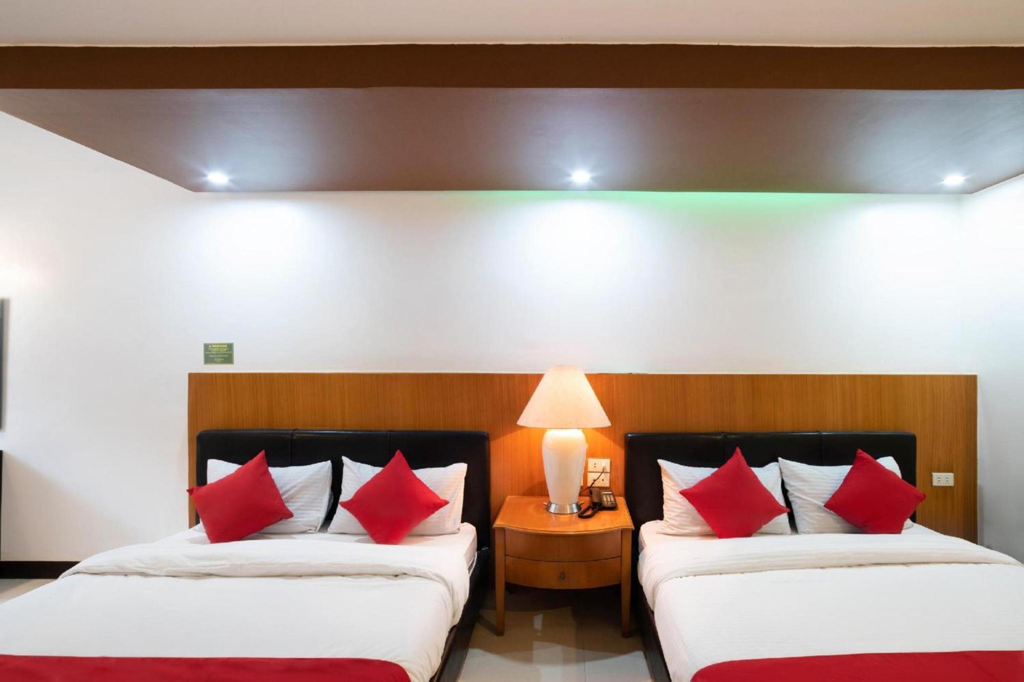 Oyo 195 Ranchotel - Binan Екстериор снимка