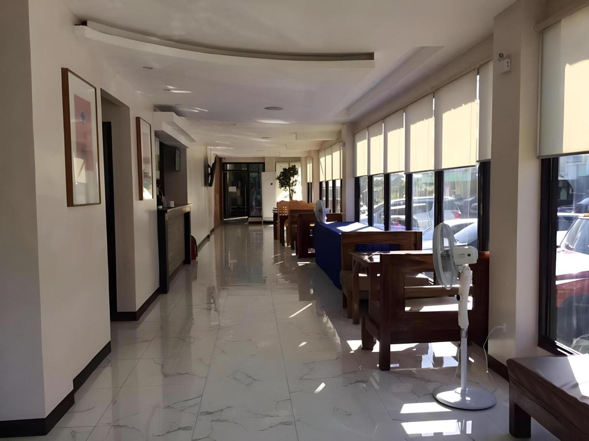 Oyo 195 Ranchotel - Binan Екстериор снимка