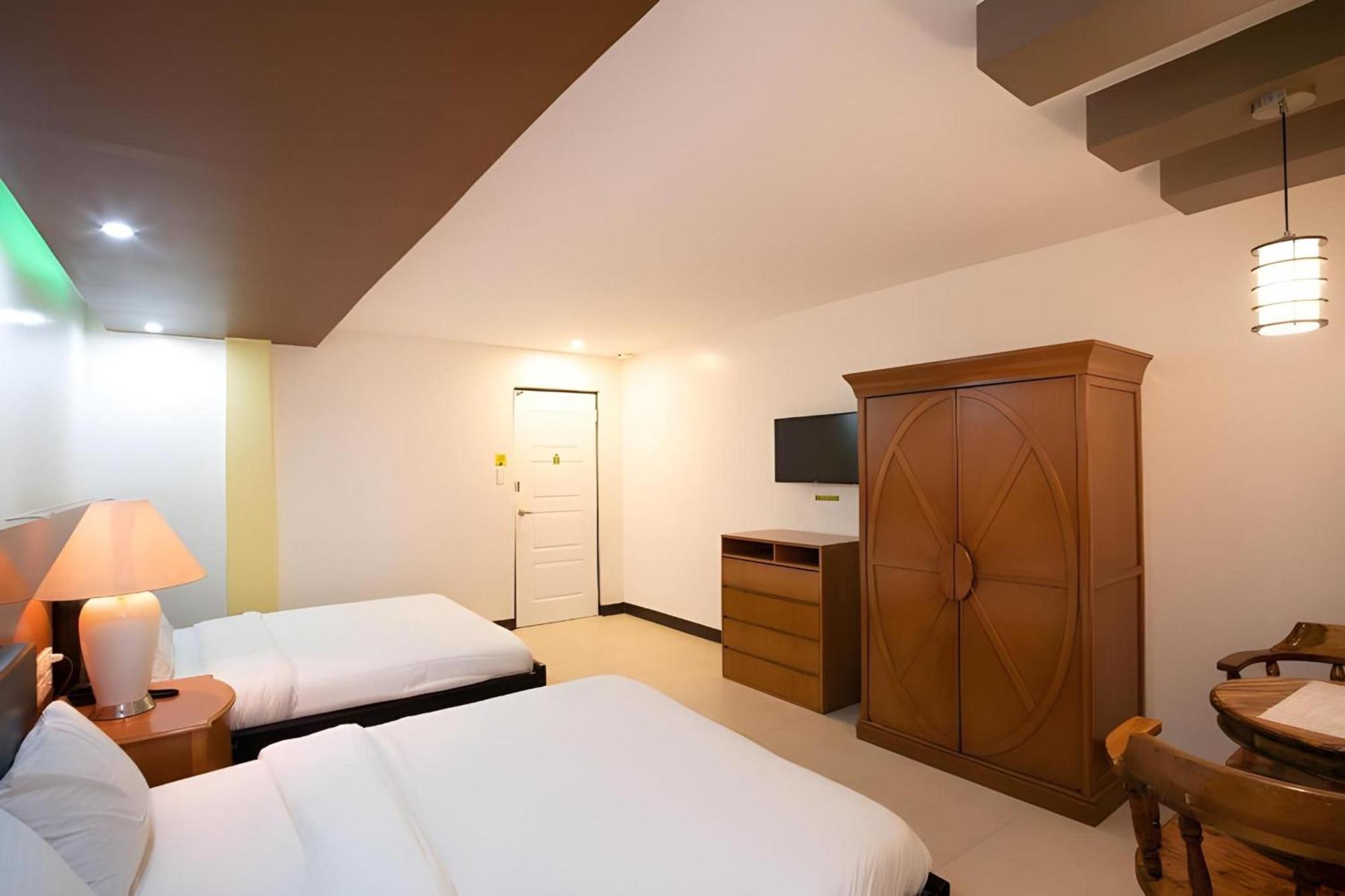 Oyo 195 Ranchotel - Binan Екстериор снимка