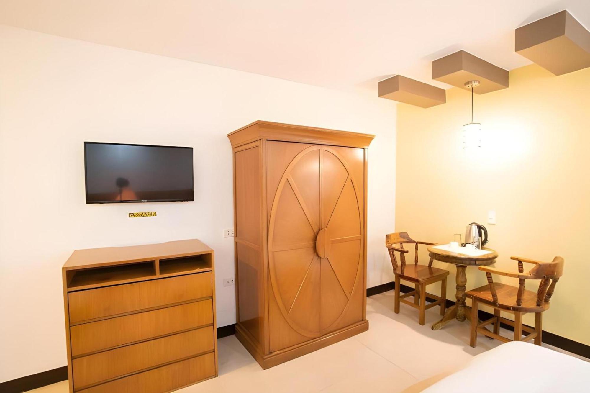 Oyo 195 Ranchotel - Binan Екстериор снимка