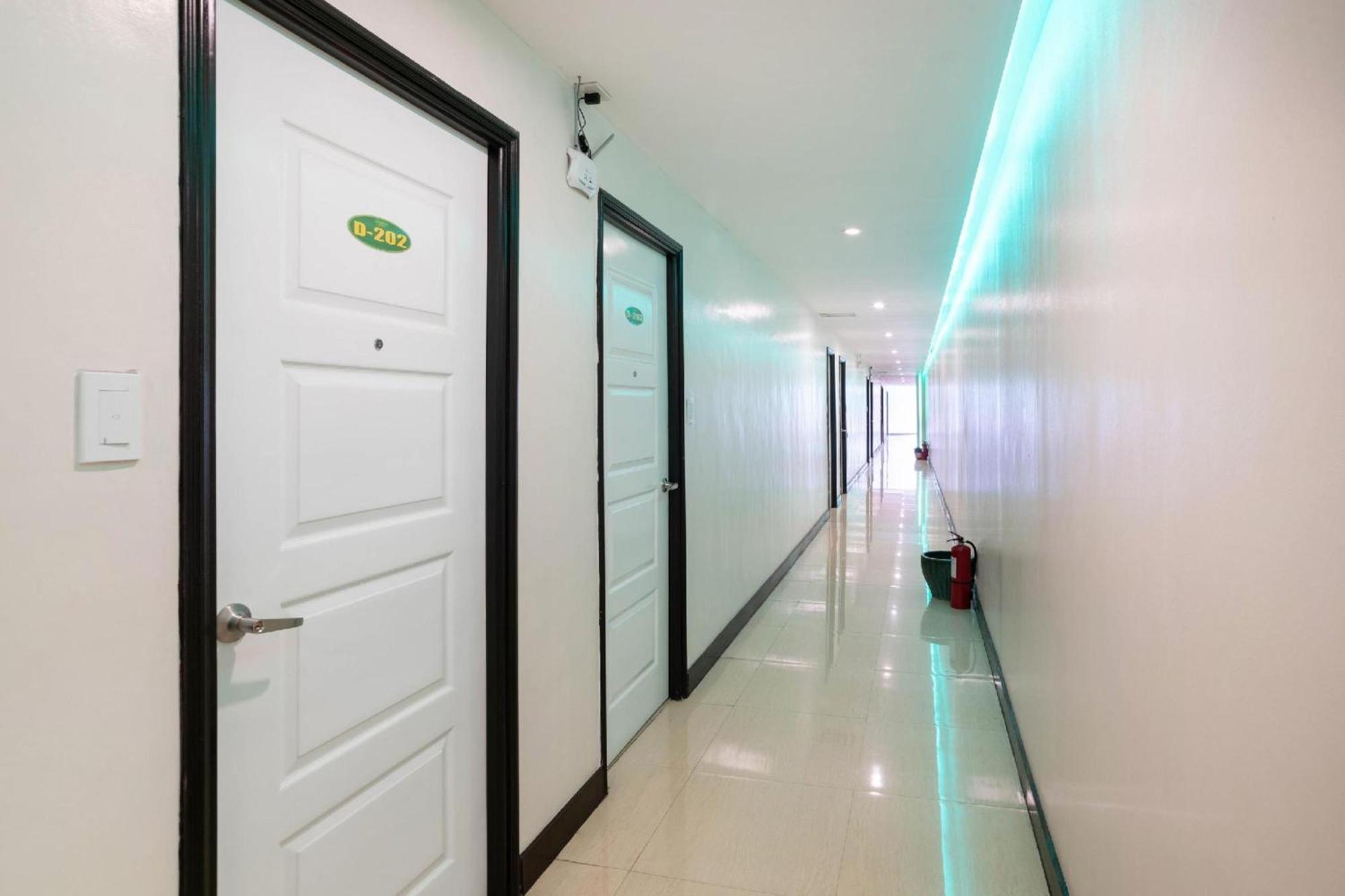 Oyo 195 Ranchotel - Binan Екстериор снимка