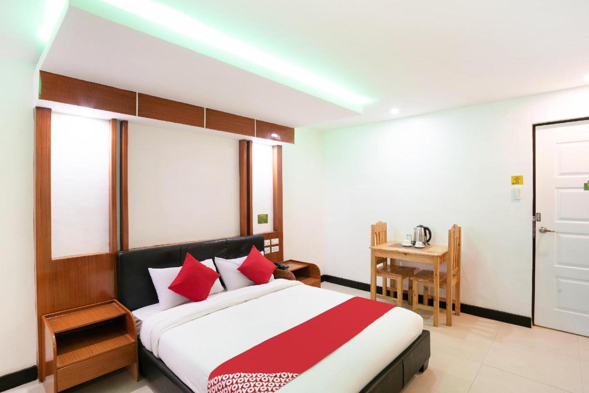 Oyo 195 Ranchotel - Binan Екстериор снимка